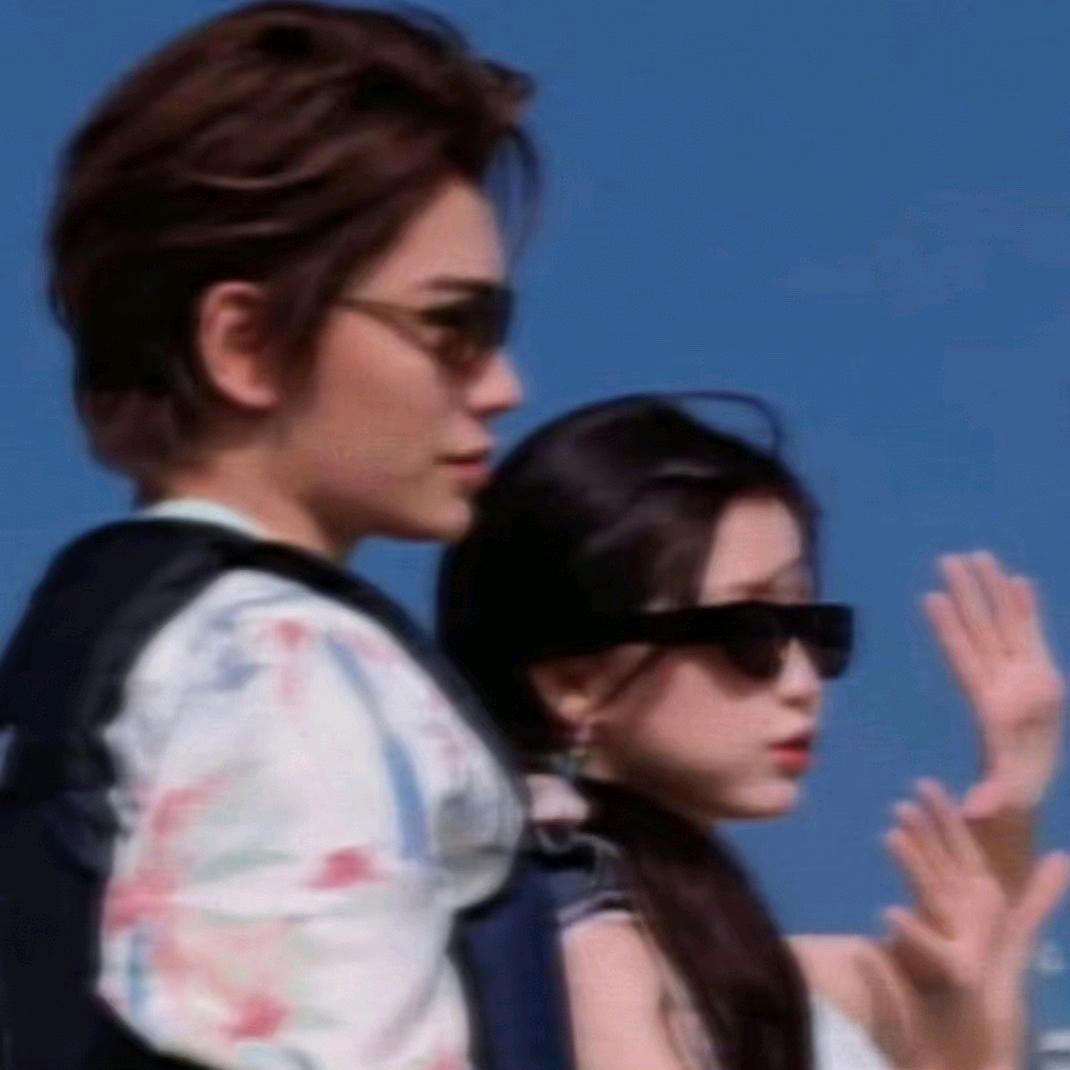 小虞兮兮🐱（双轨大爆）