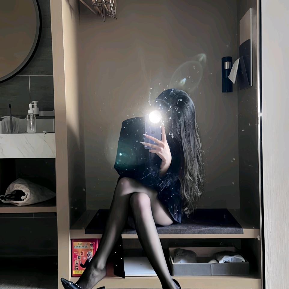伊伊珍可爱🥰