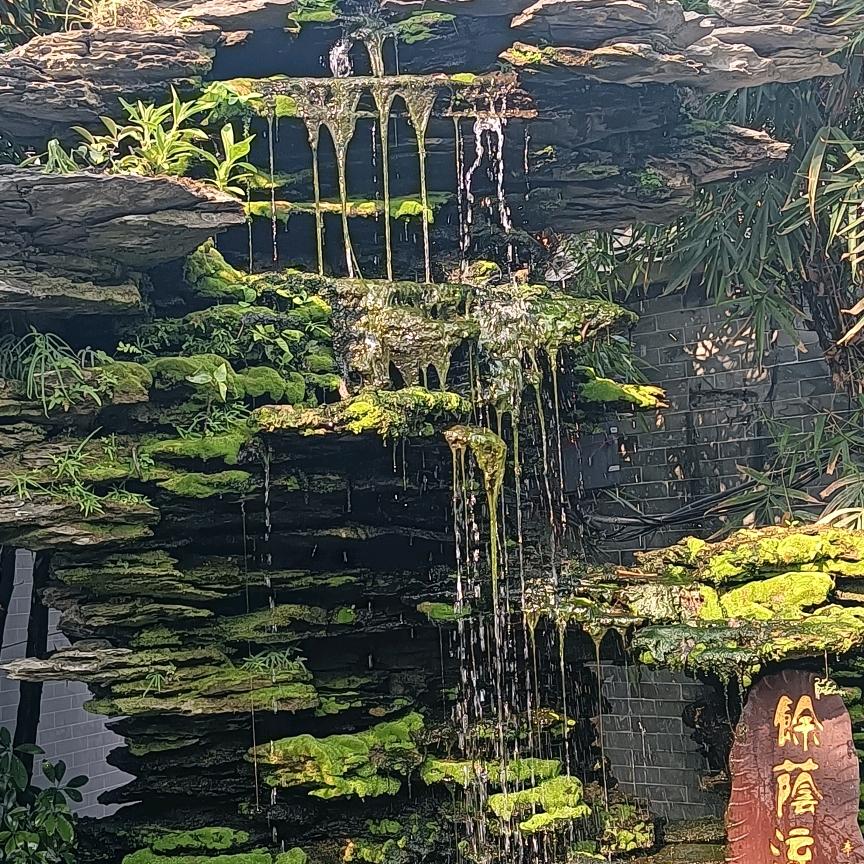 难切霓裳云中鬓白如霜