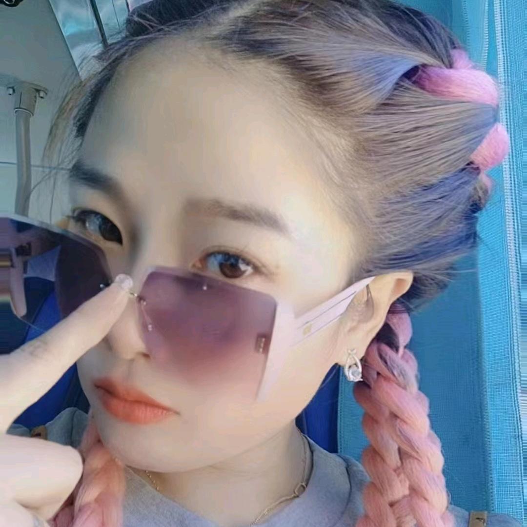 我姓王。