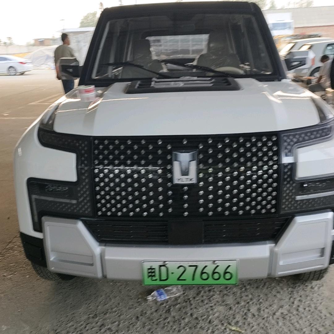 油电两用低速代步车