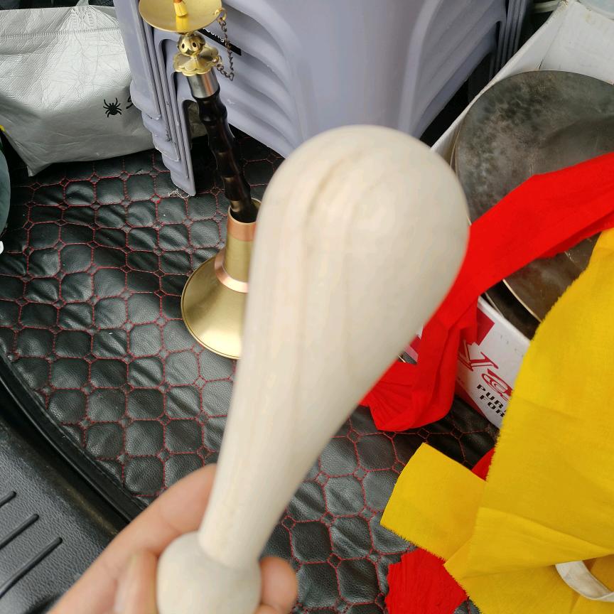 小冷同志（耍锣鼓）