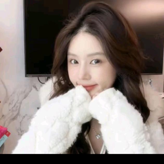 花花。（努力中 穿搭指南