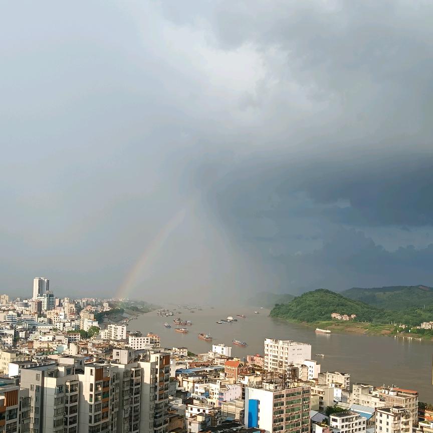 雨后阳光（吕）