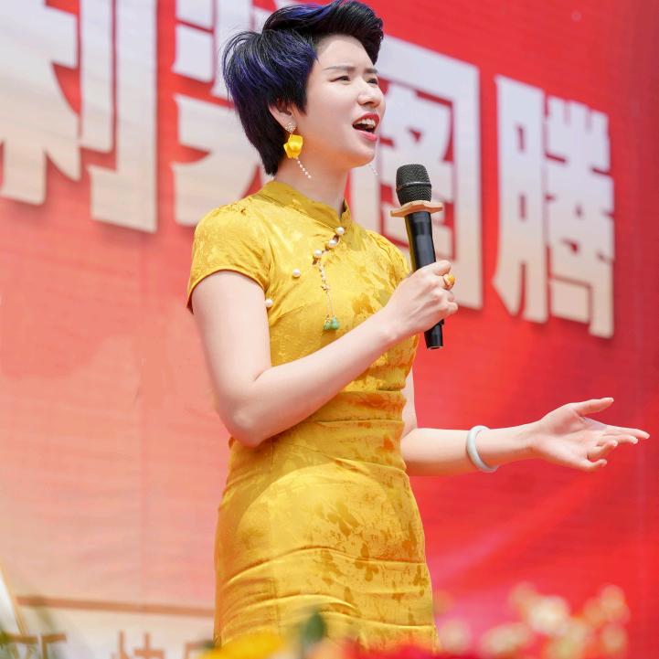 广告女王常莎