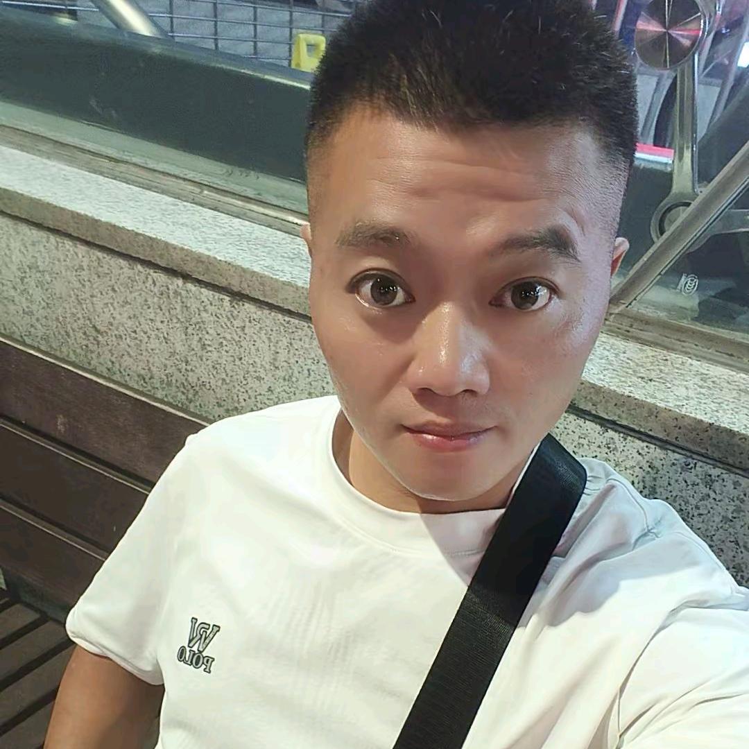 蔡波卖小猪