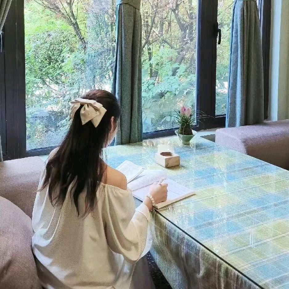 是Niko老师呀~