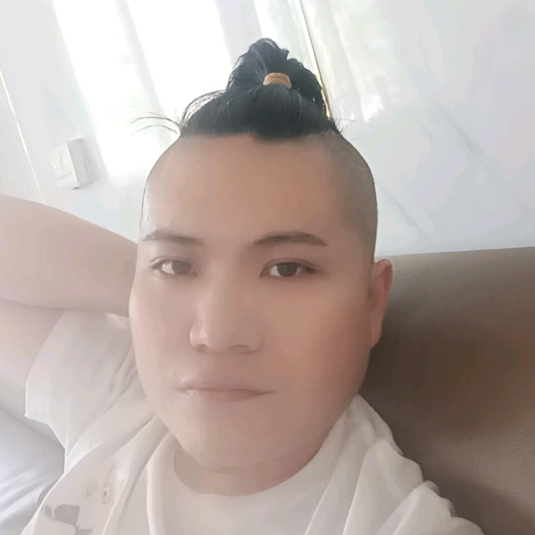 石料小飛