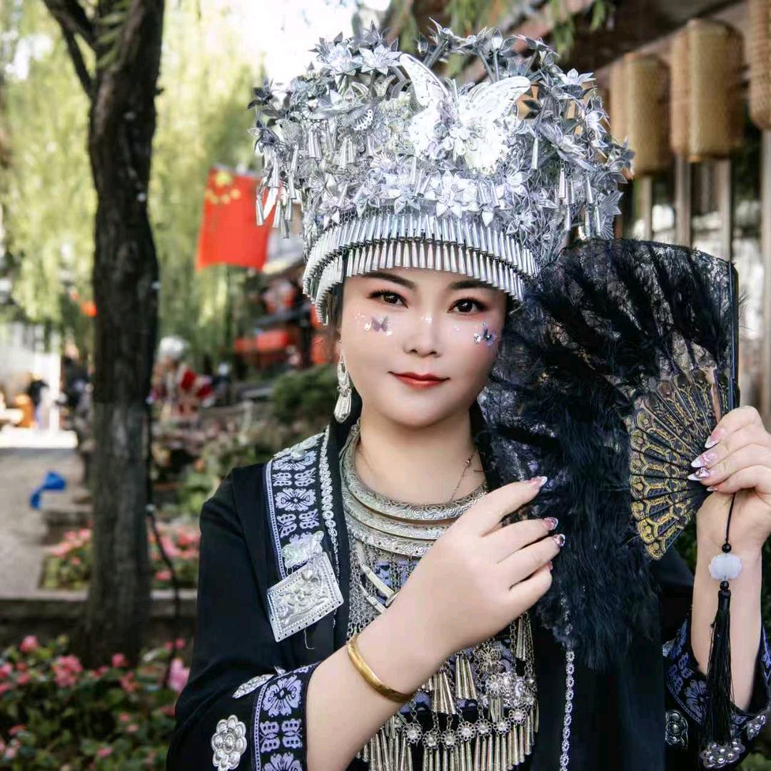 有情总被无情伤