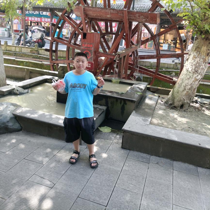 捞起月亮的鱼民