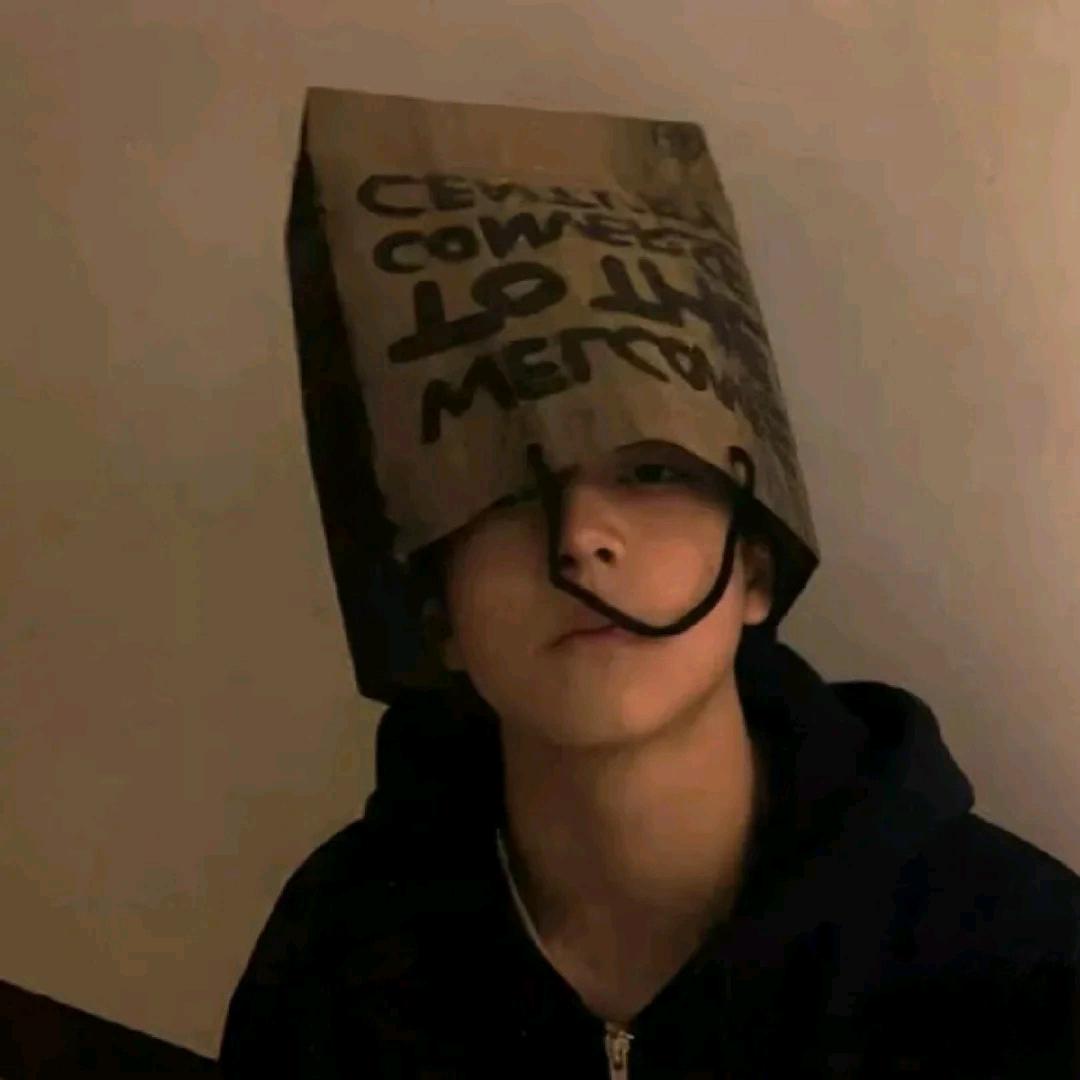 五音不全的乱喊