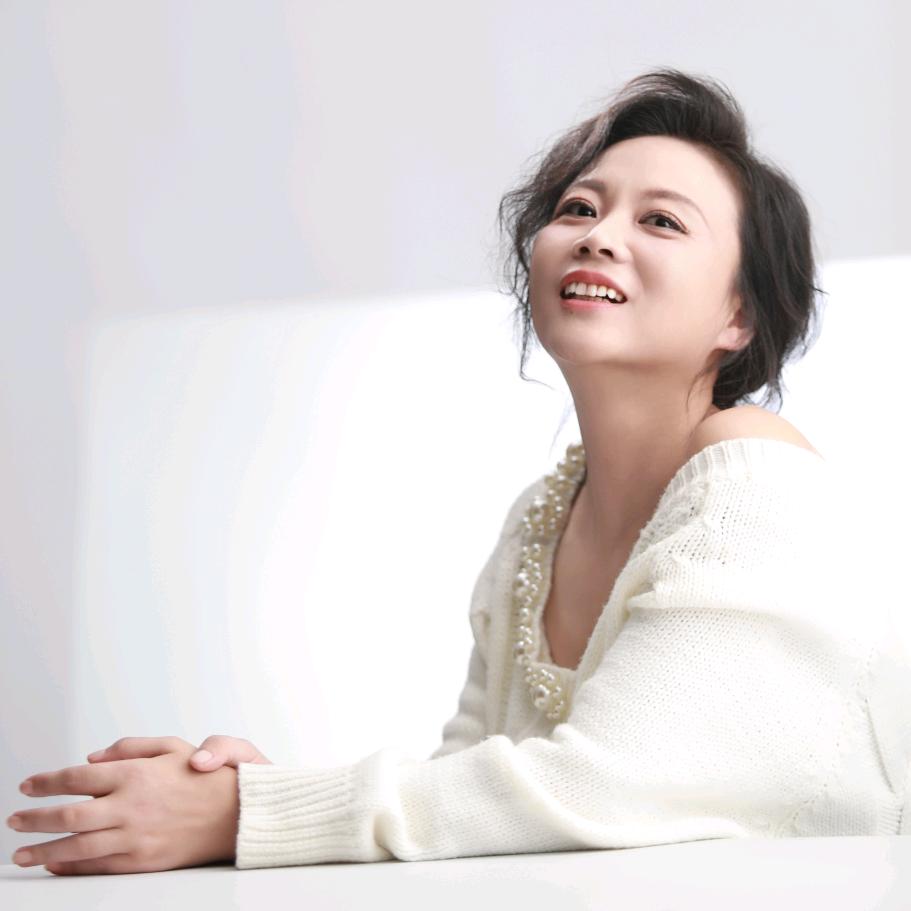 黑姐在抗狼