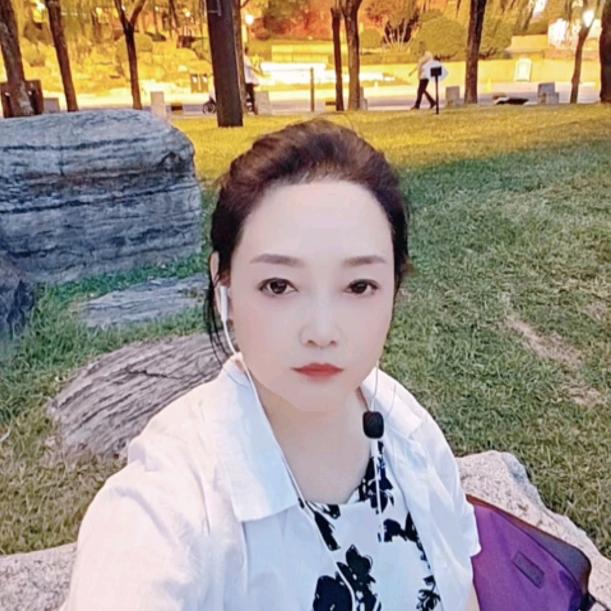 丽姐（陕西）在抖音摆个摊