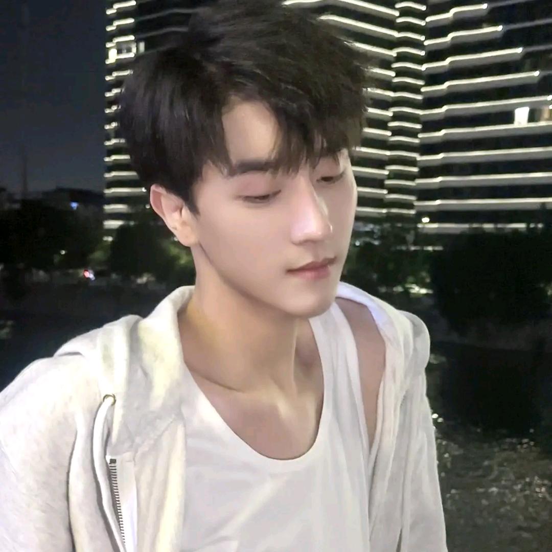 明明-