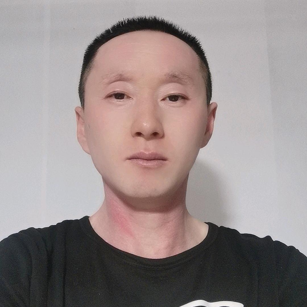 峰哥，户外。