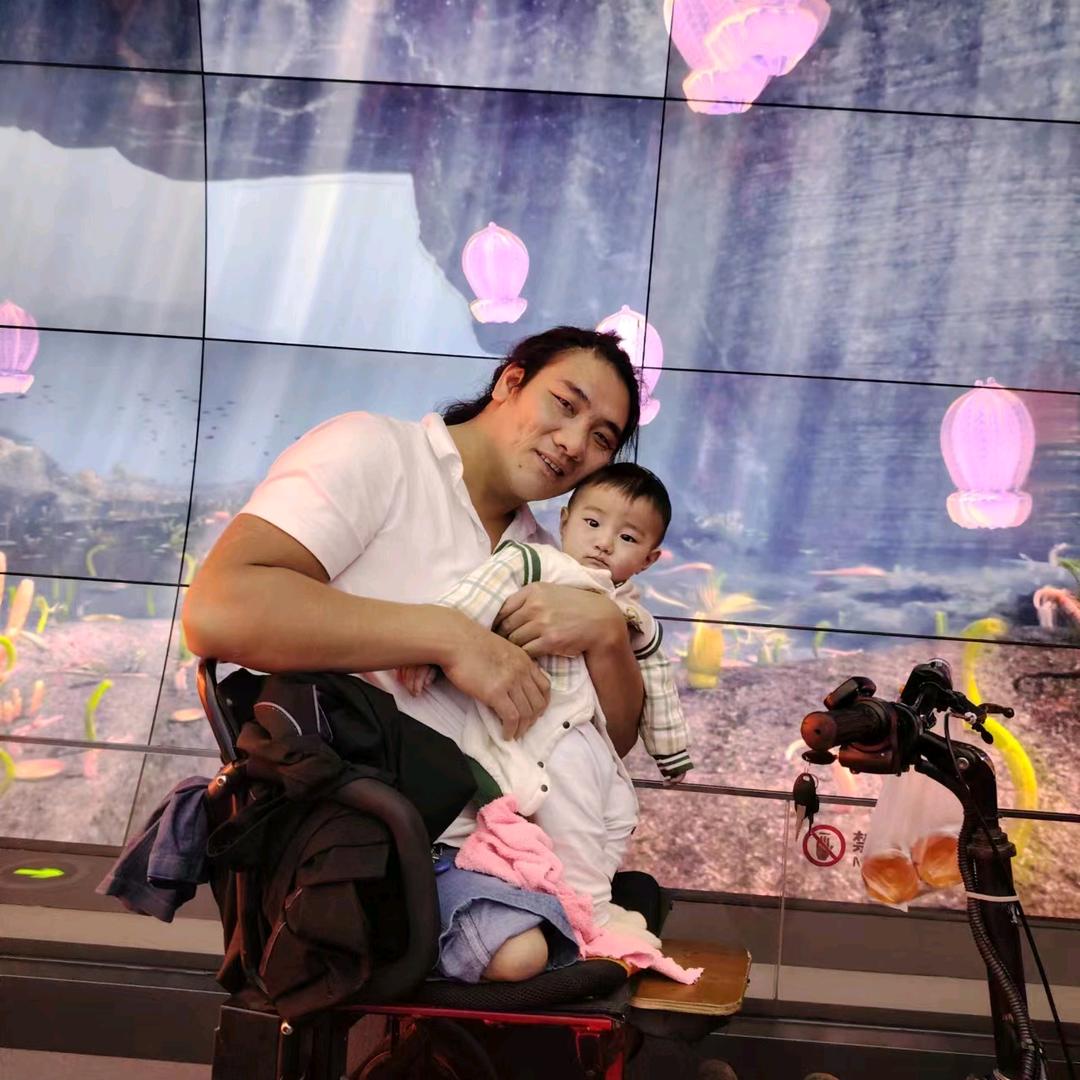 无腿励志小乞丐