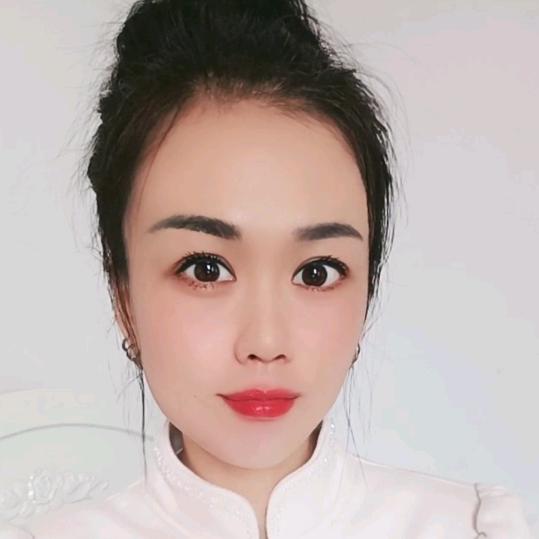 瑾…源…晗《橱窗有好物》