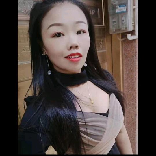 芳芳😜