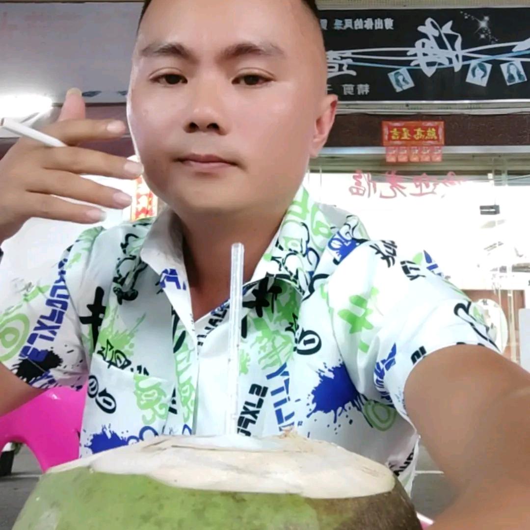 李达彬