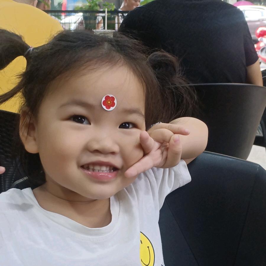 大脸妹（玥玥）