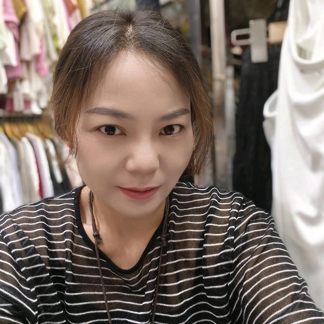 武宁女人街欧典女装张节
