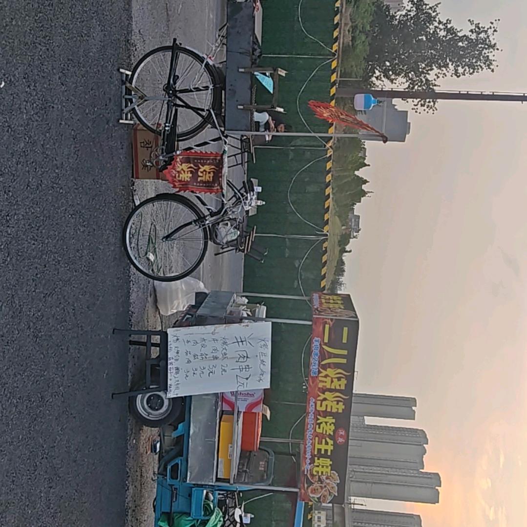 二八烧烤野摊在郑州