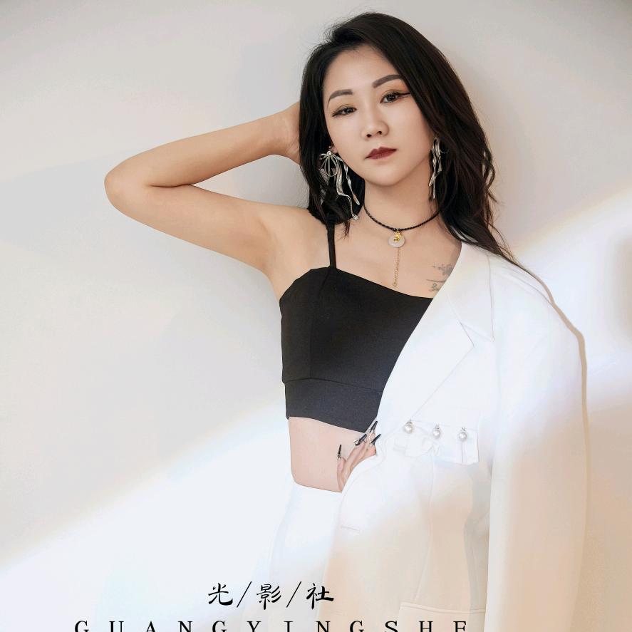 平遥光/影/社📷照相馆☞主持人美丽