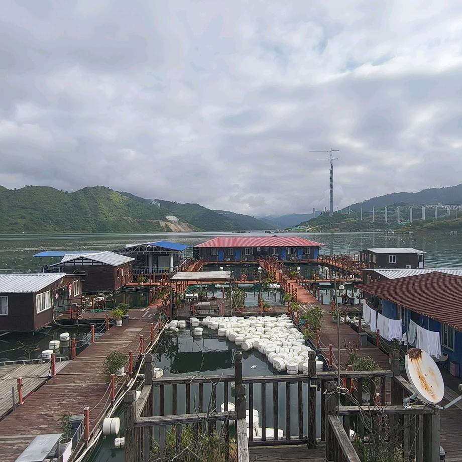 望谟蔗香码头小叶筏钓路亚基地