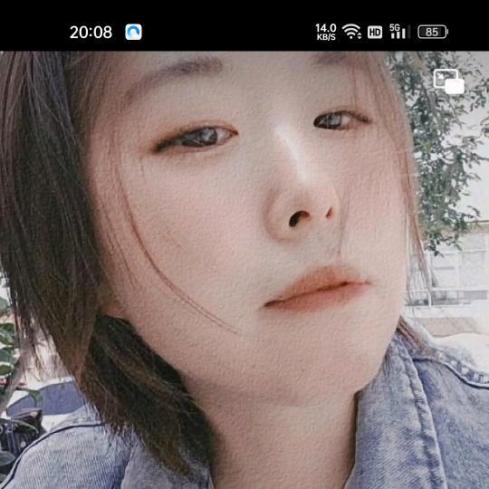 凌子，妞