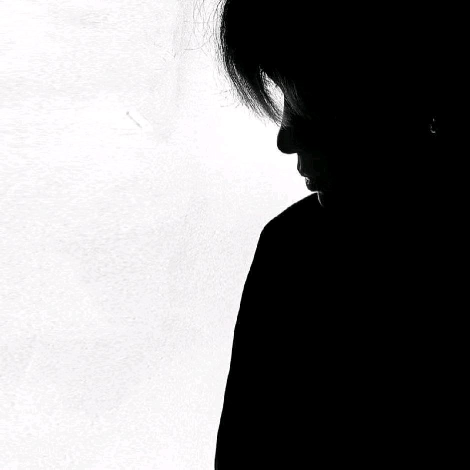 L、