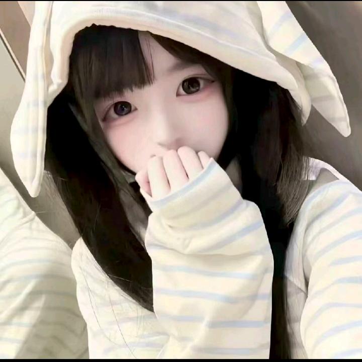 爱穿搭的小姐姐