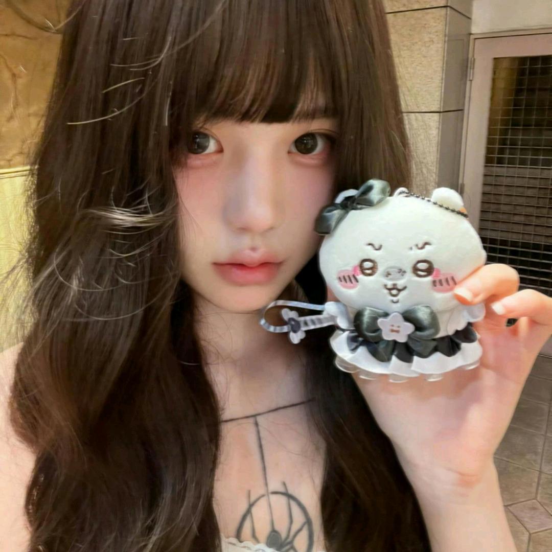 钞票很多张女士