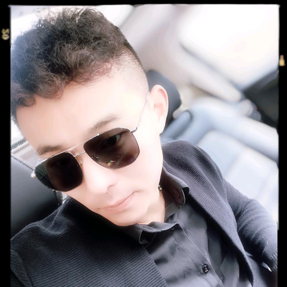 。好一个深情的笑