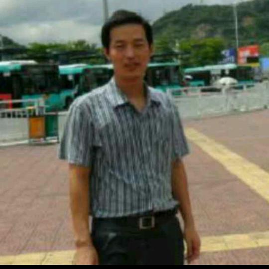吴铭哥 剪影