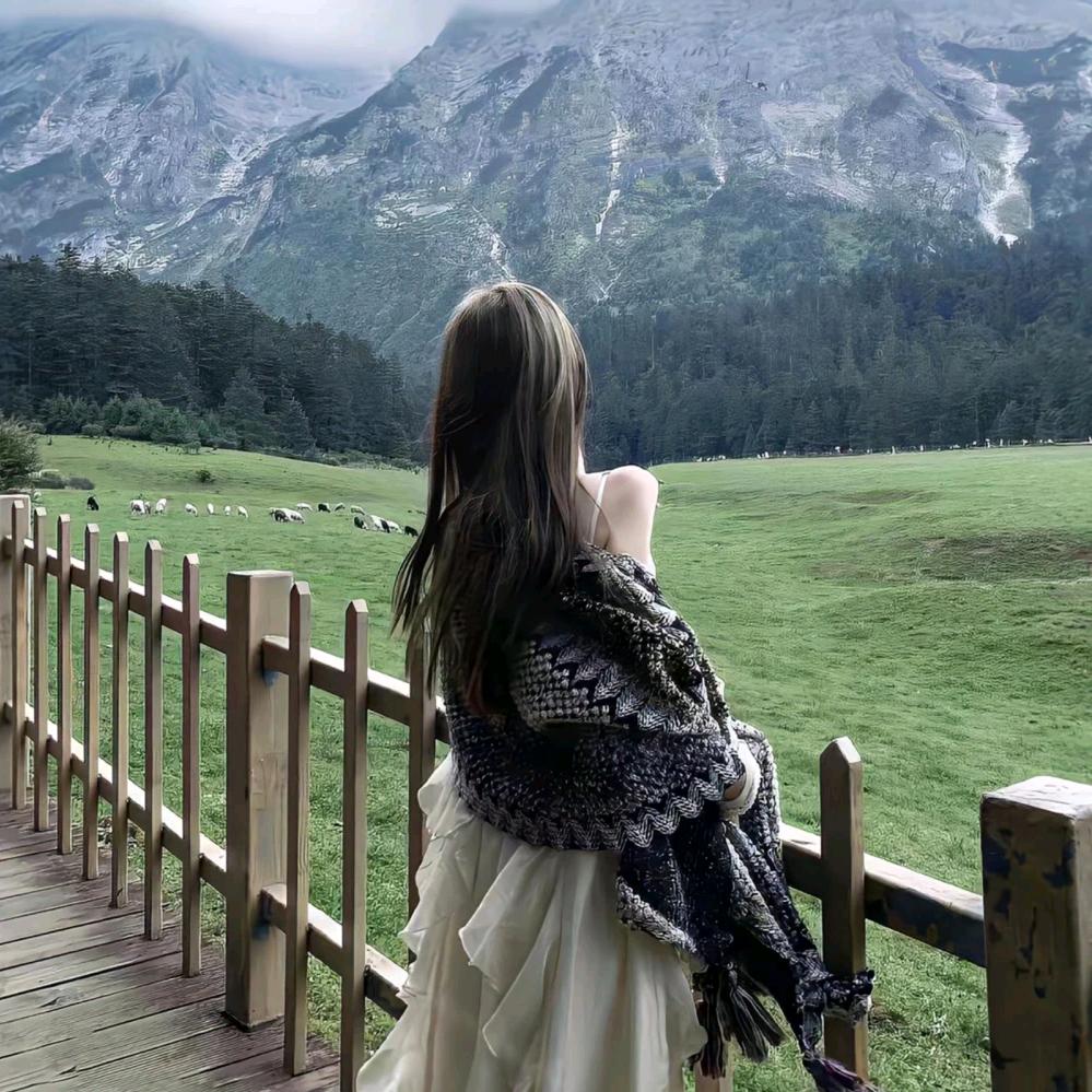 光而不耀静水流深