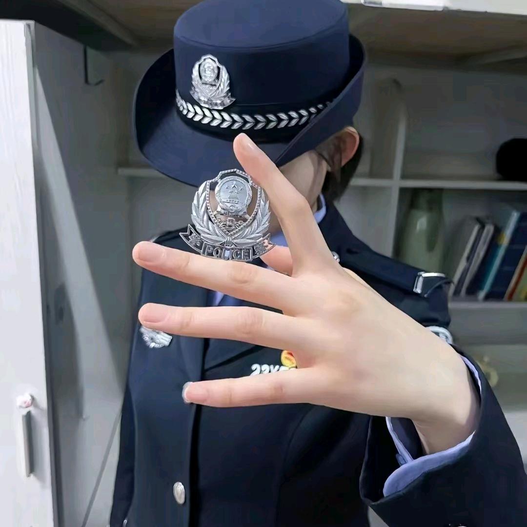 🐲ཷ女ཷ王ཷཷ陛下ཀ࿐。