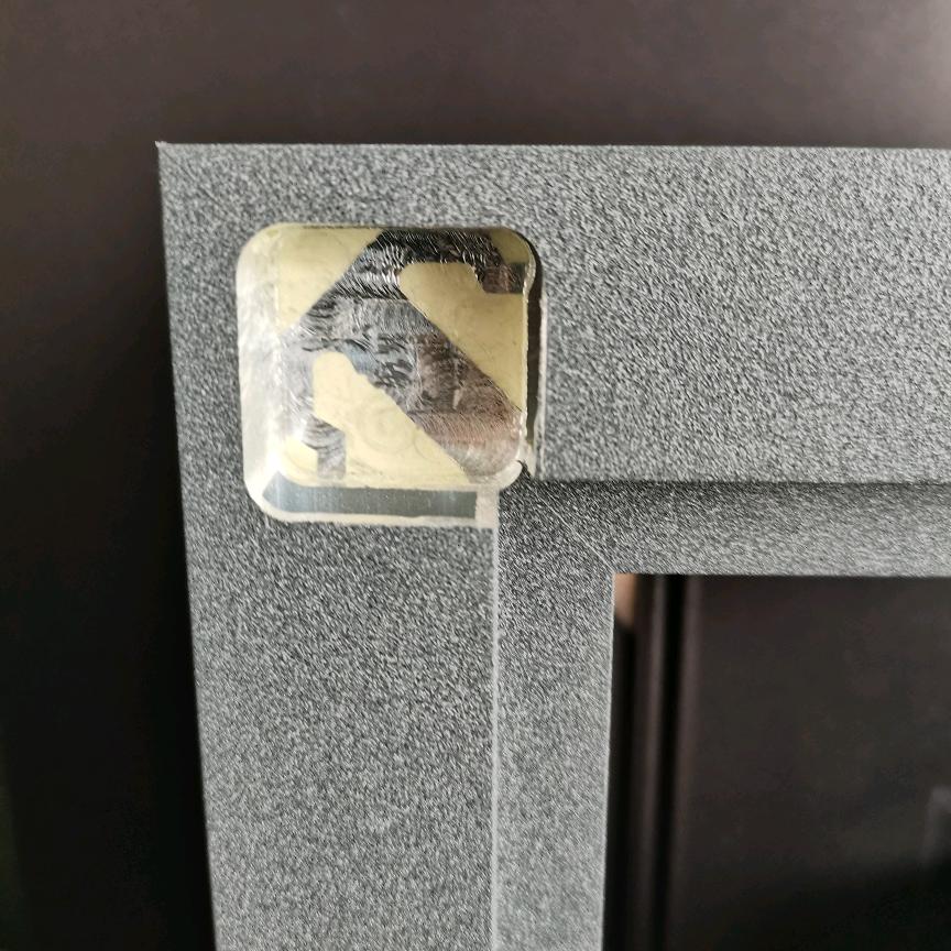 门窗精神小伙