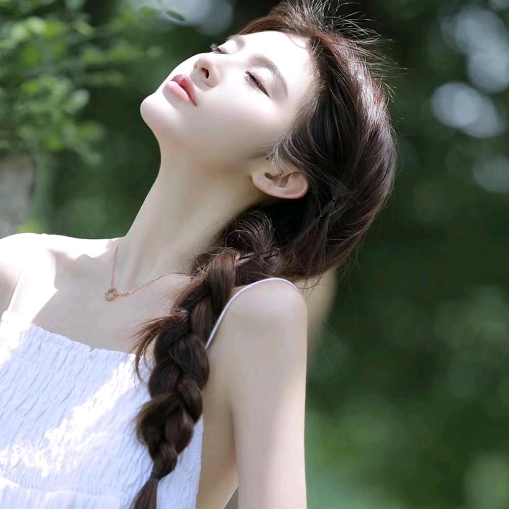 💋🧞‍♀️爱跳舞的西和笑笑💅🏻?