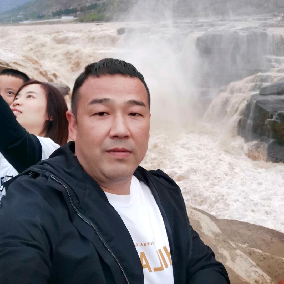 辉