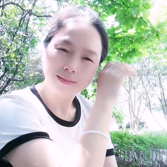 阳光灿