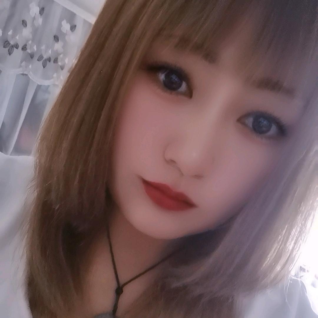艳🌜Just a Lee girl🌛