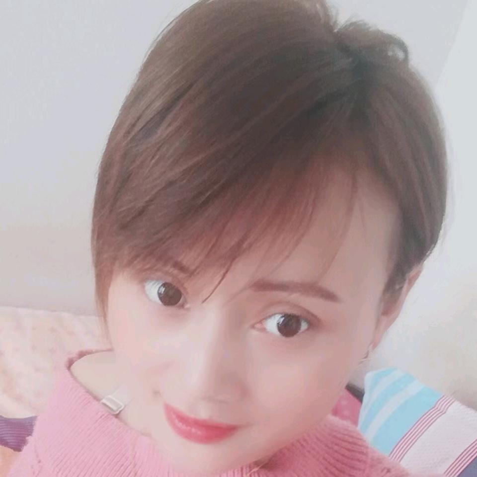 嫣然  一笑