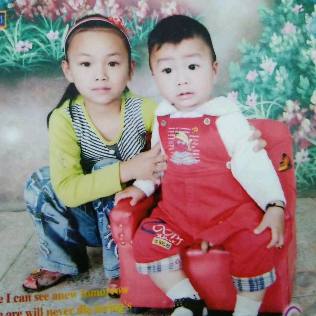 村里有个姑娘叫方芳