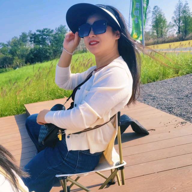 杨妞