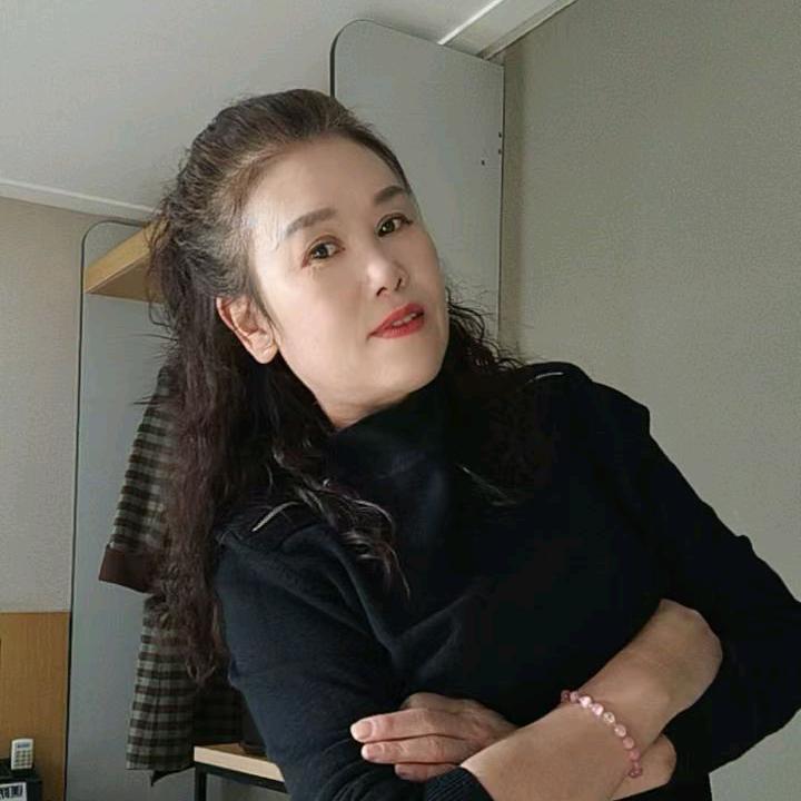 土豆姐 中午12.40开播号在主页