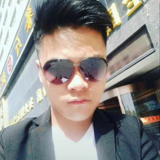 阅晨小哥