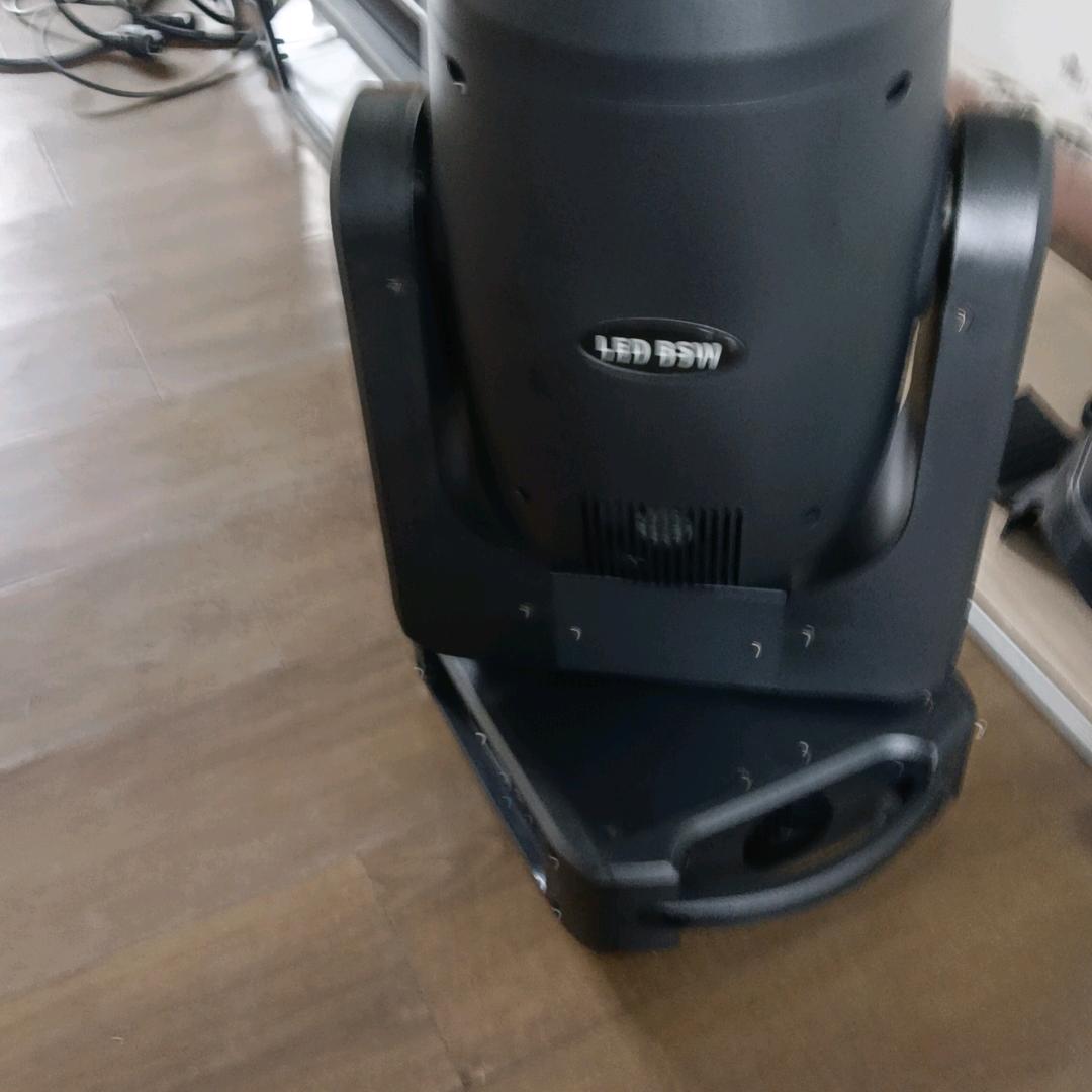 裕荣五金舞台灯机箱小陈