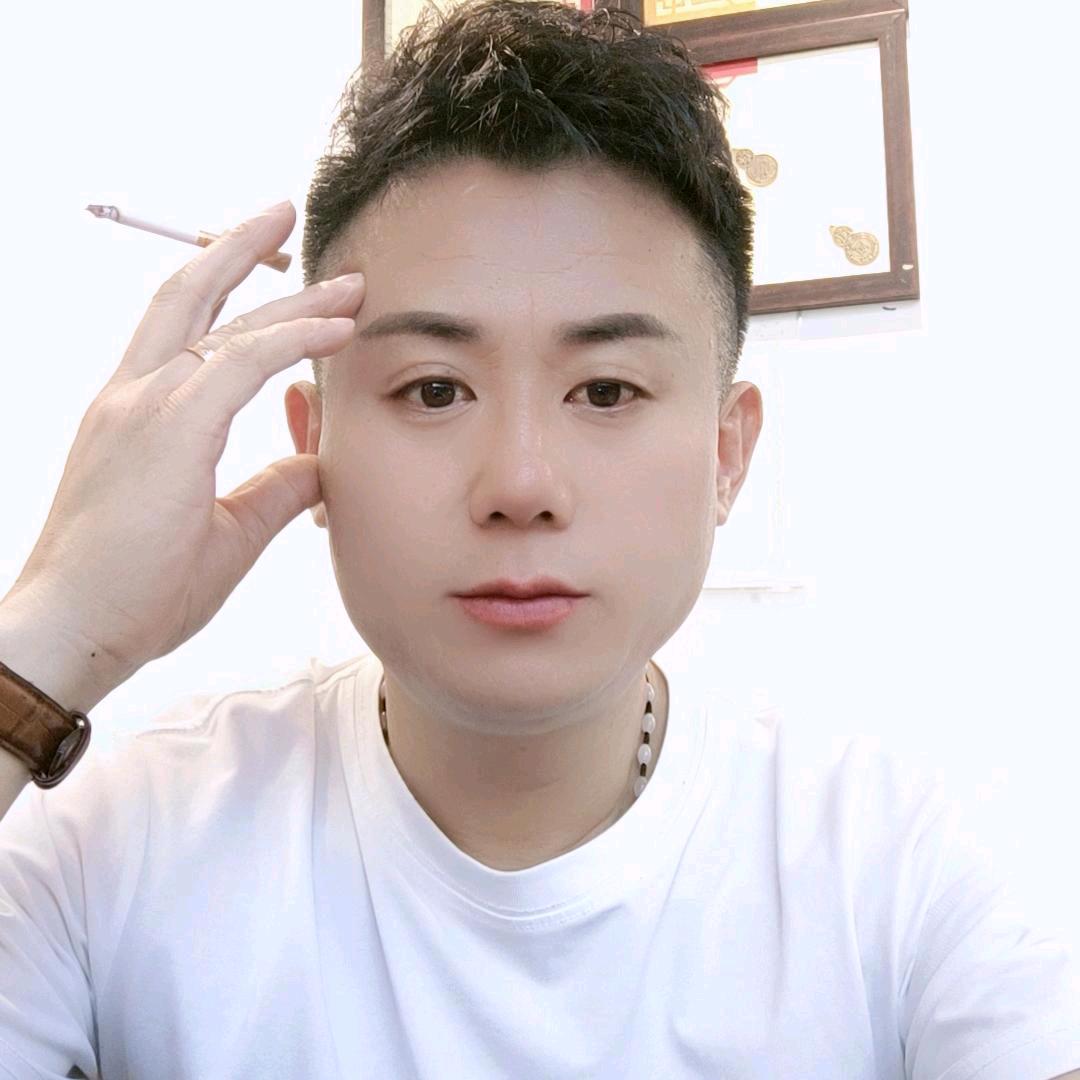 怀远，《青年才俊》品牌男装店