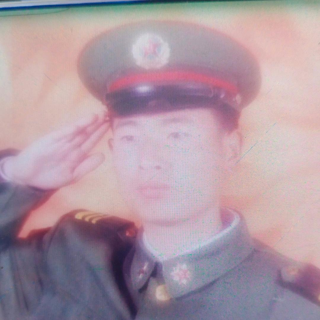 农村兵董正连