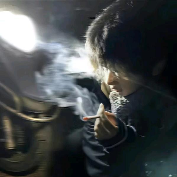 国悦PARTY酒吧一小龙